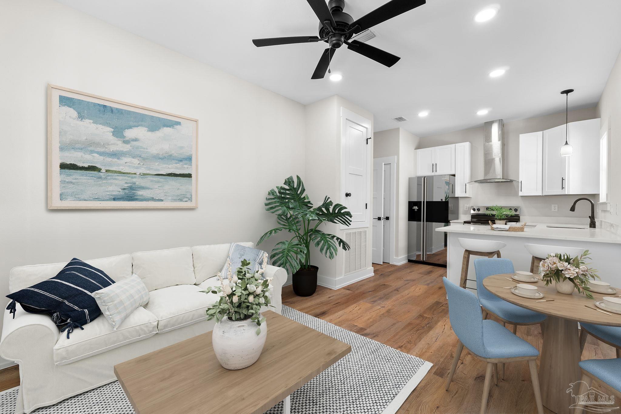 1619 E De Soto St