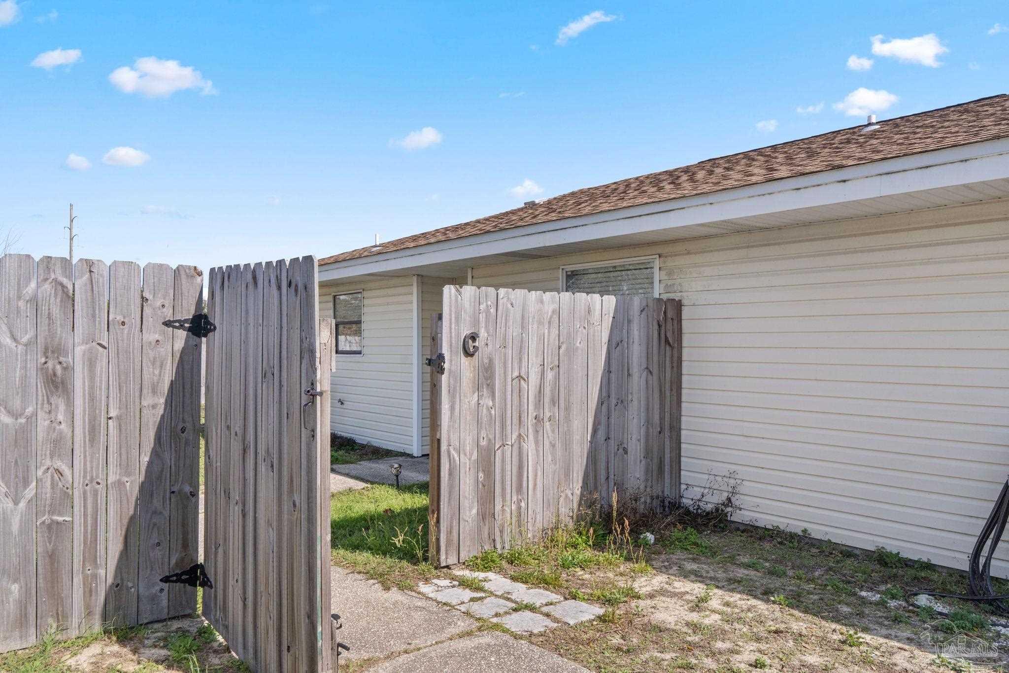 3383 Greenbriar Cir # C Unit: A, B, C