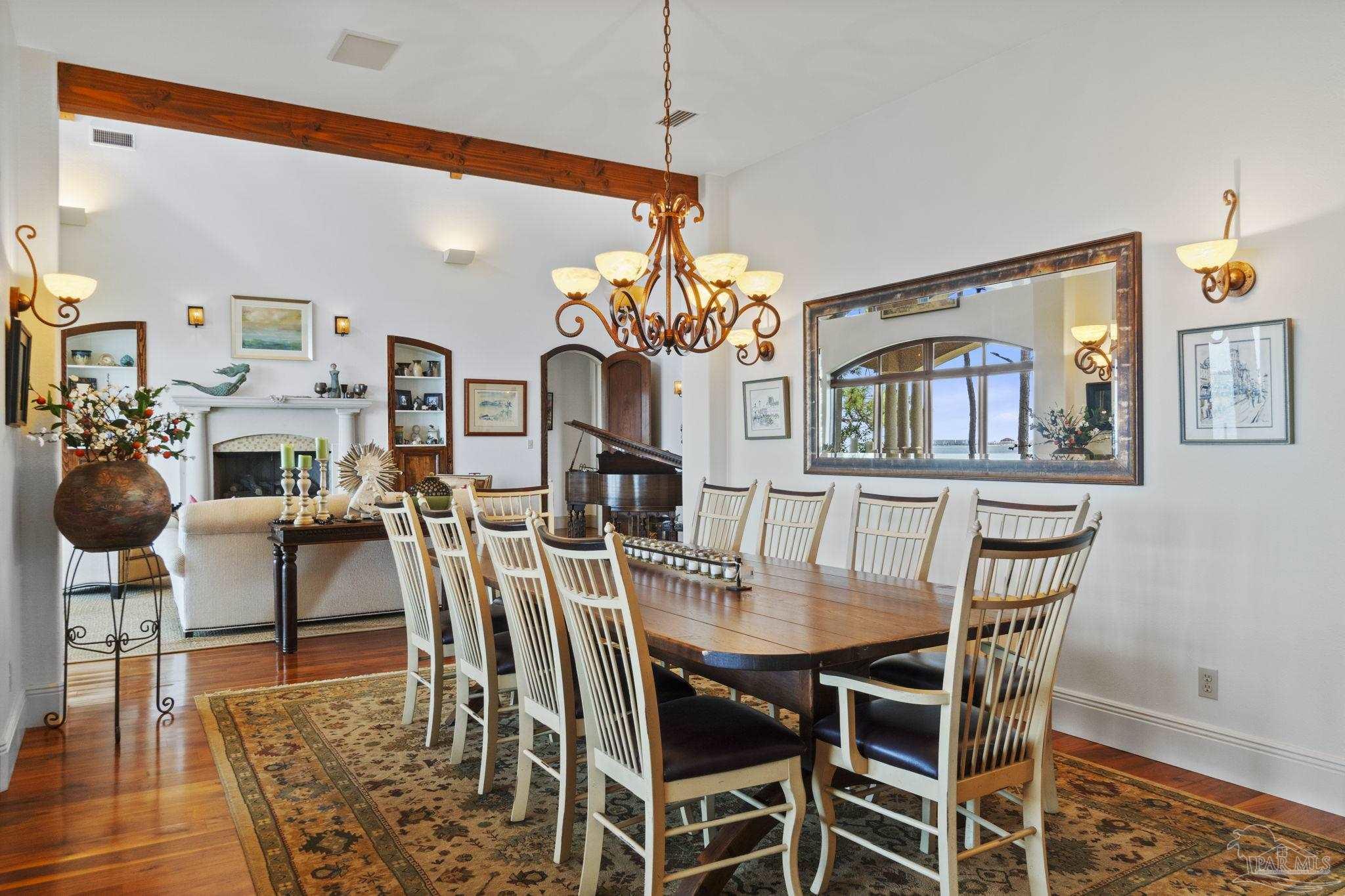 1203 Soundview Trl