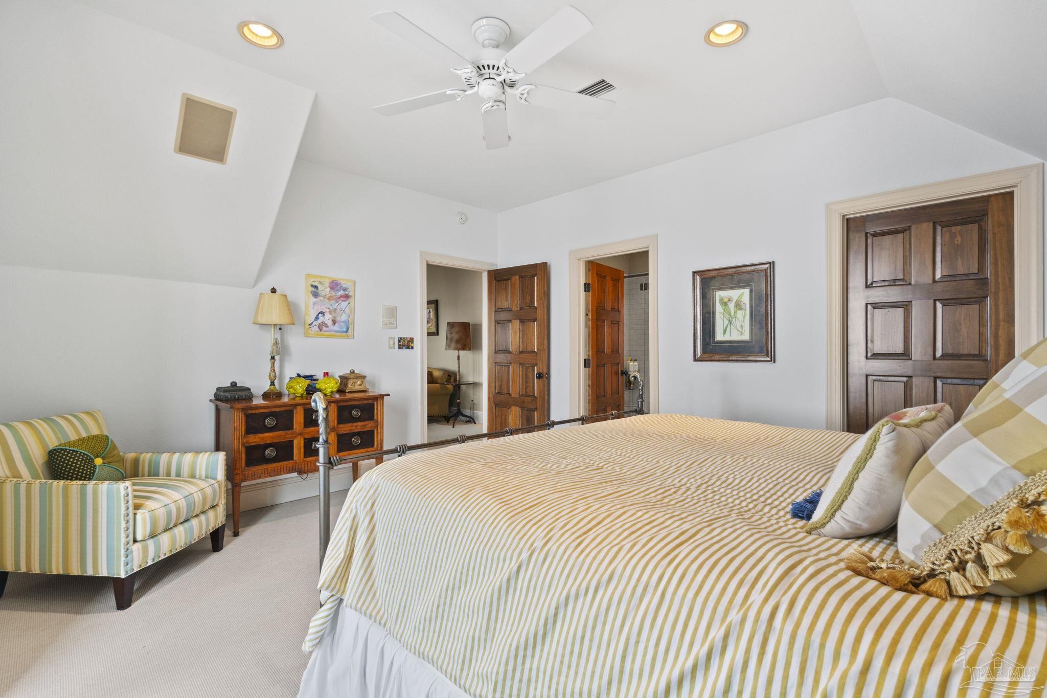 1203 Soundview Trl