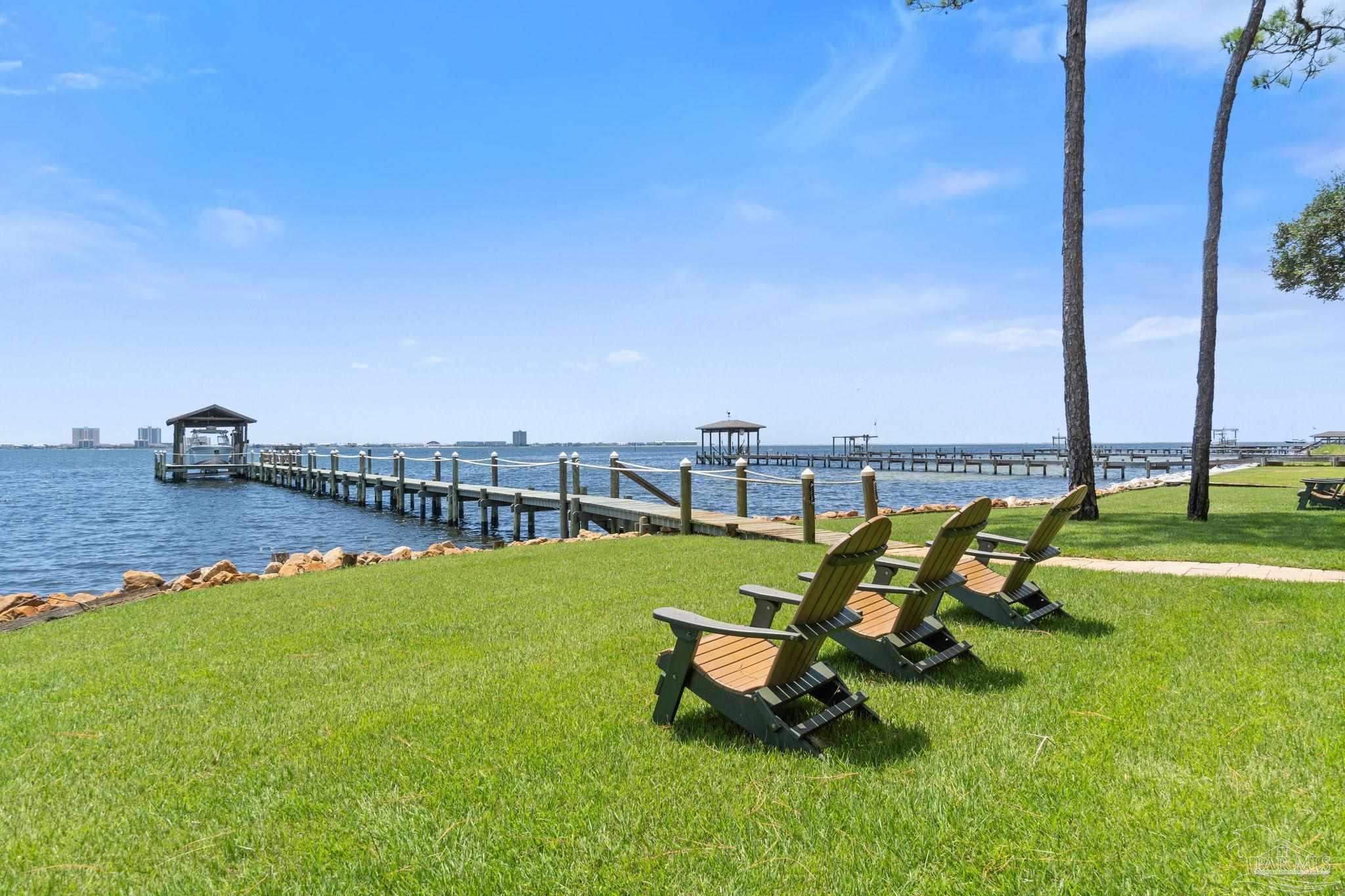 1203 Soundview Trl