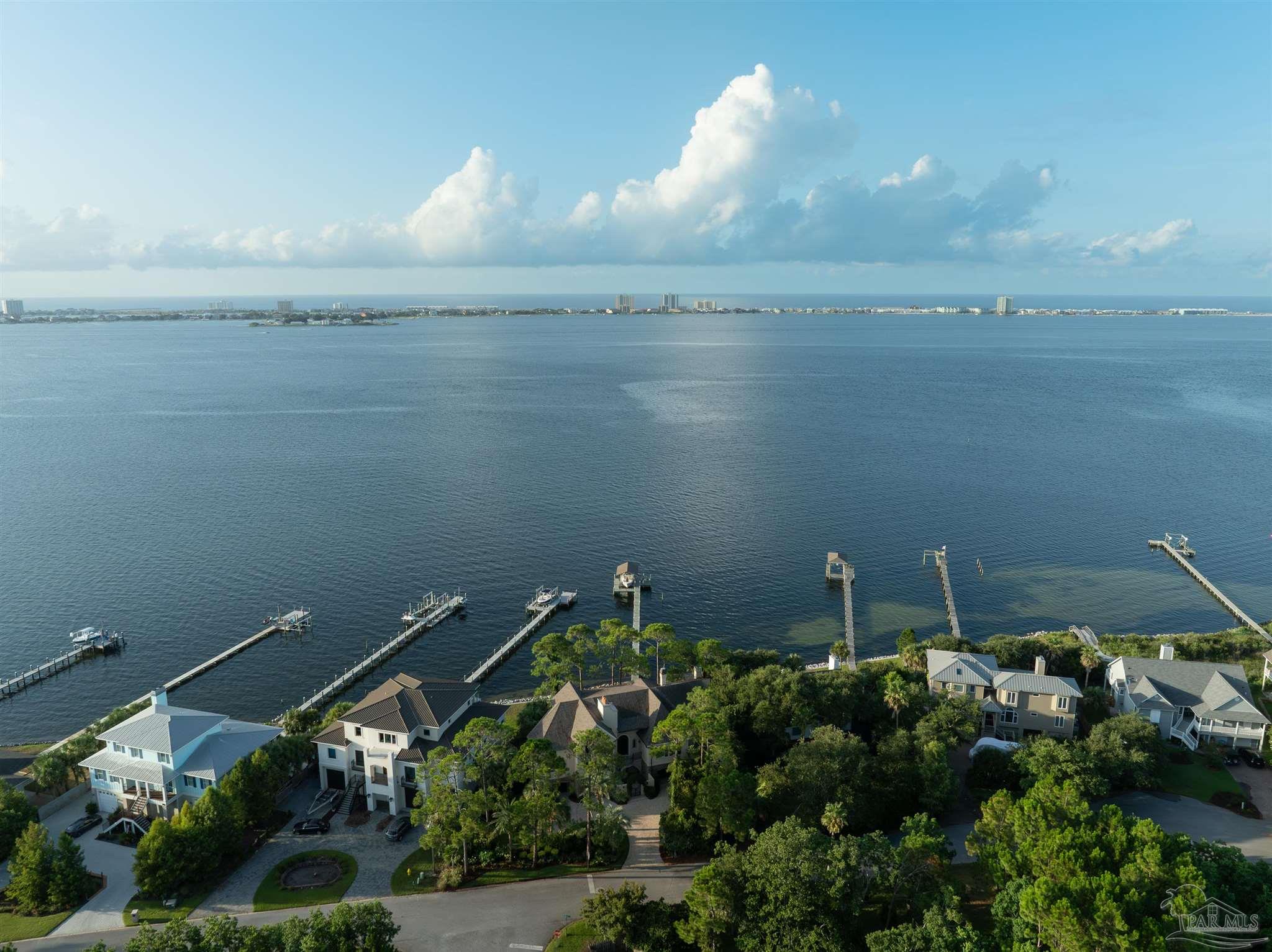 1203 Soundview Trl