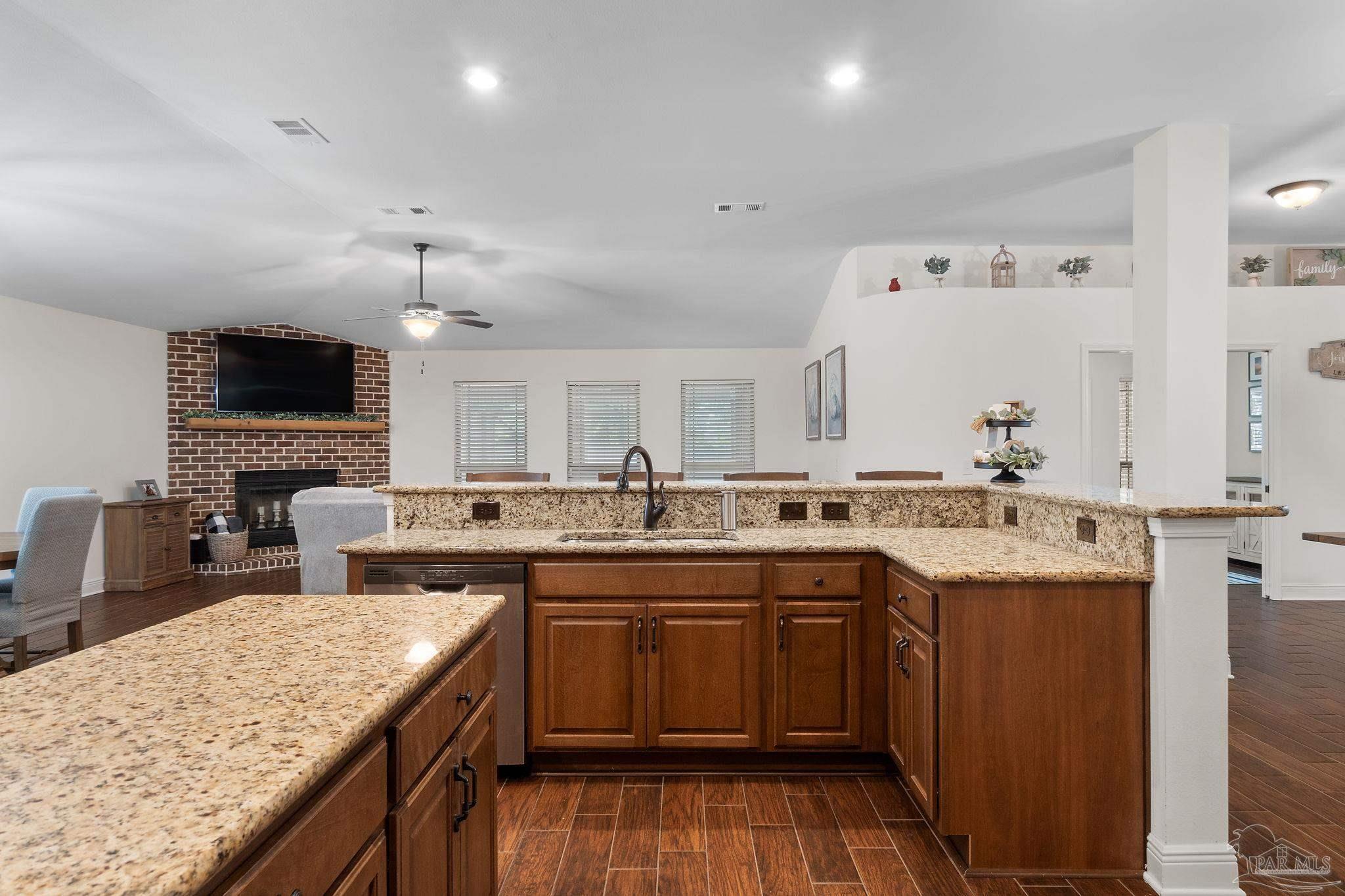6111 Dollarweed Dr