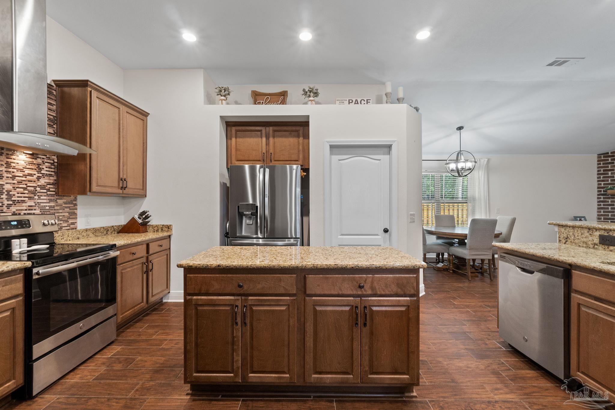6111 Dollarweed Dr