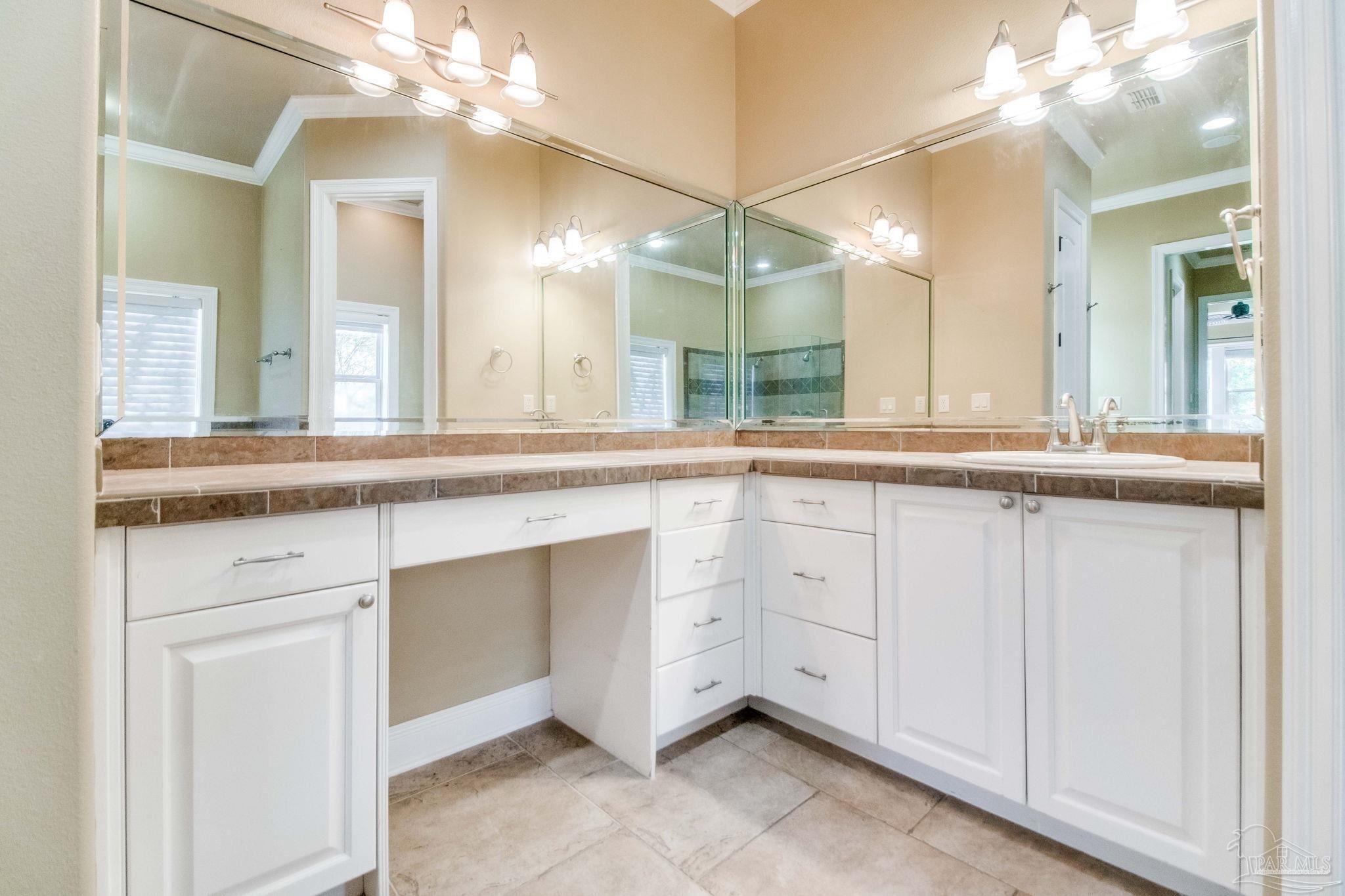 2569 Mary Fox Dr