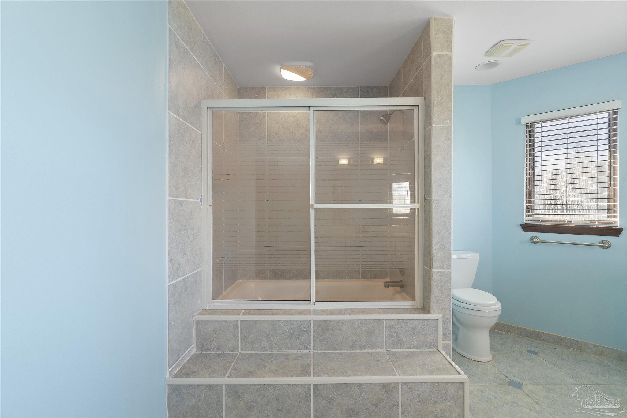 143 Le Port Dr