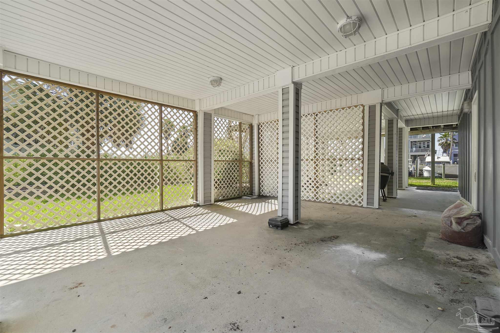 143 Le Port Dr
