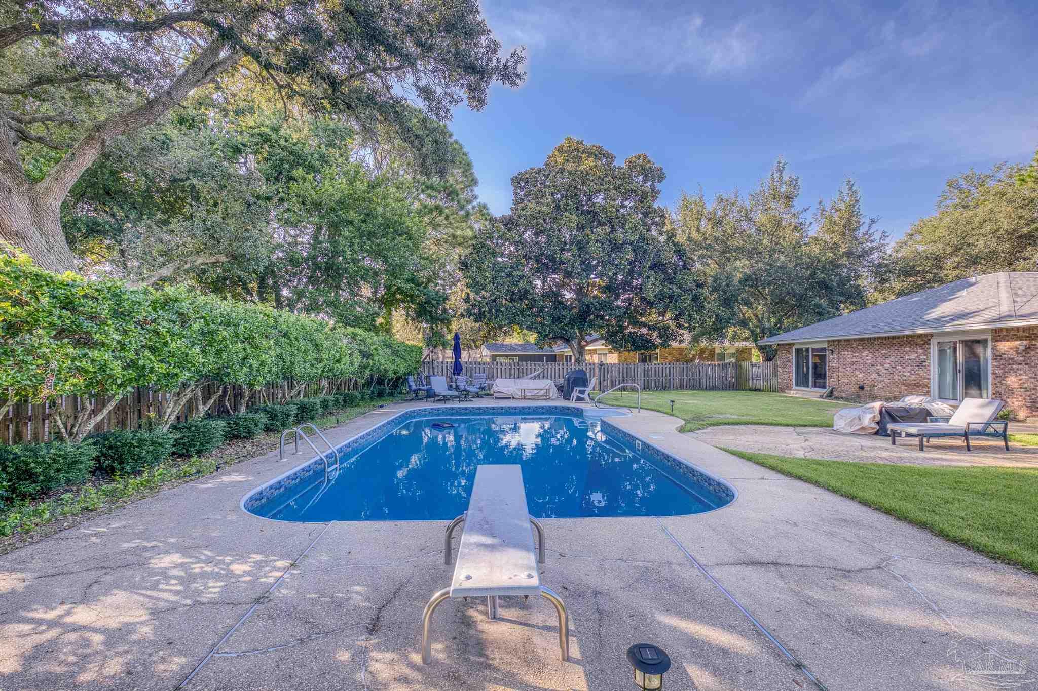 405 Silverthorn Rd, Gulf Breeze