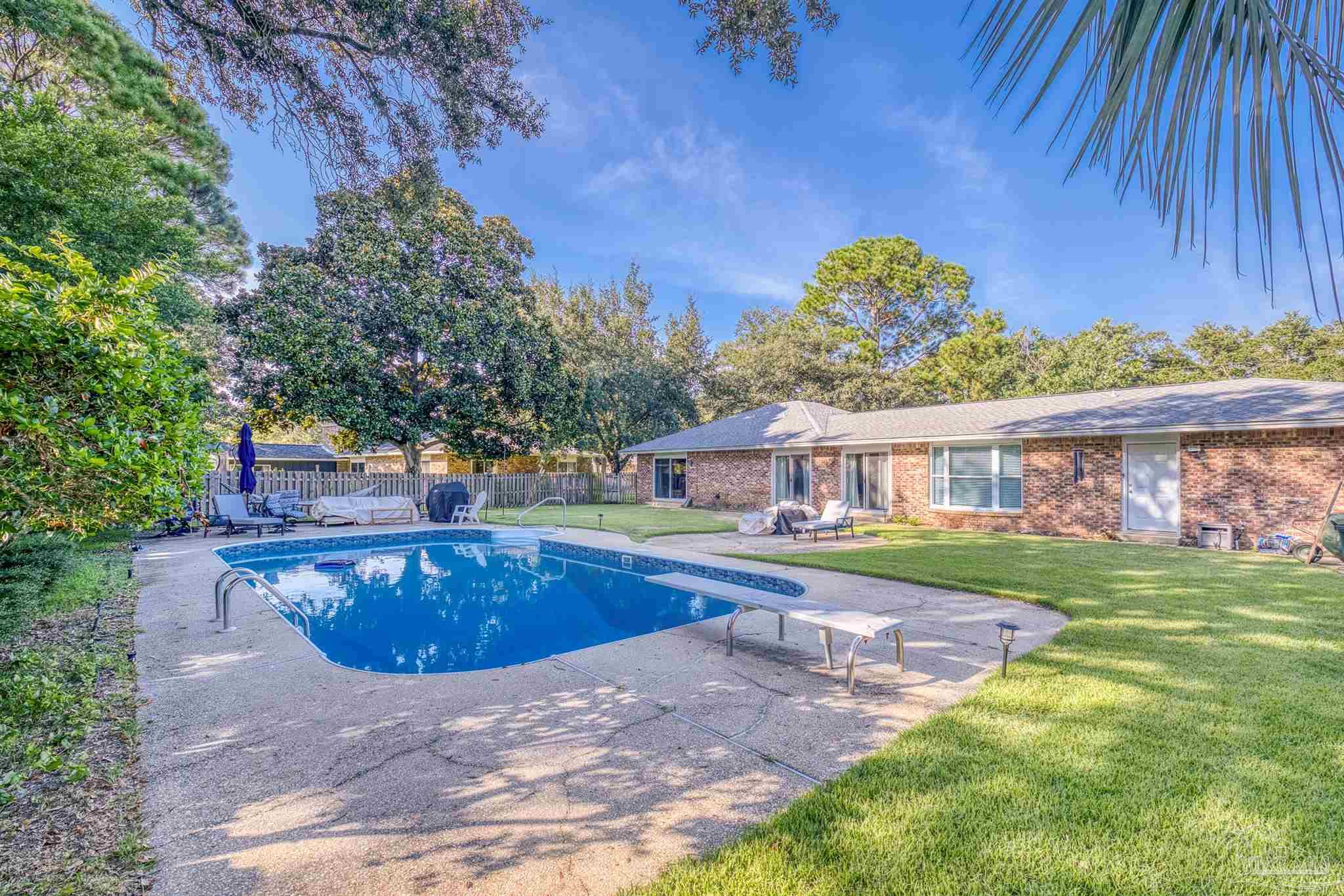 405 Silverthorn Rd, Gulf Breeze