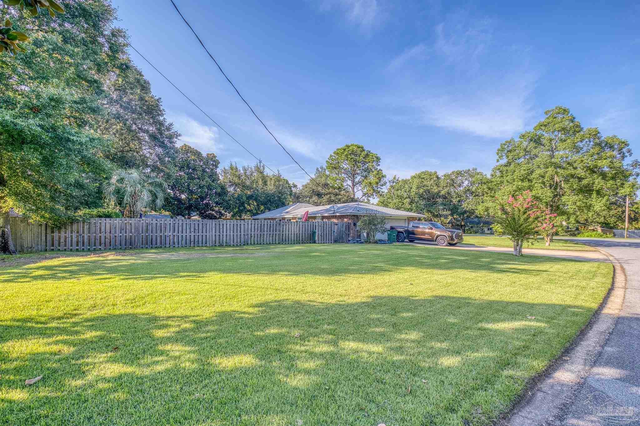 405 Silverthorn Rd, Gulf Breeze