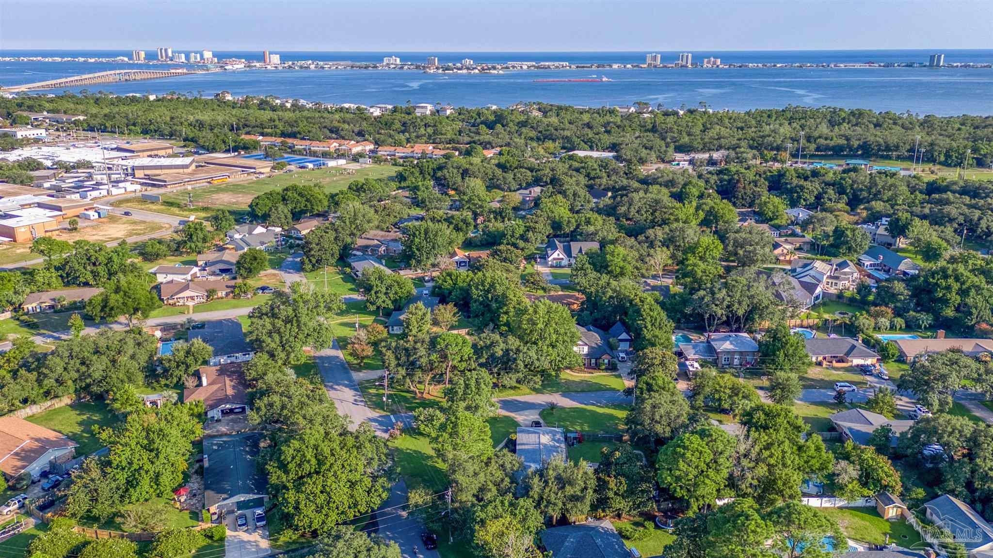 405 Silverthorn Rd, Gulf Breeze