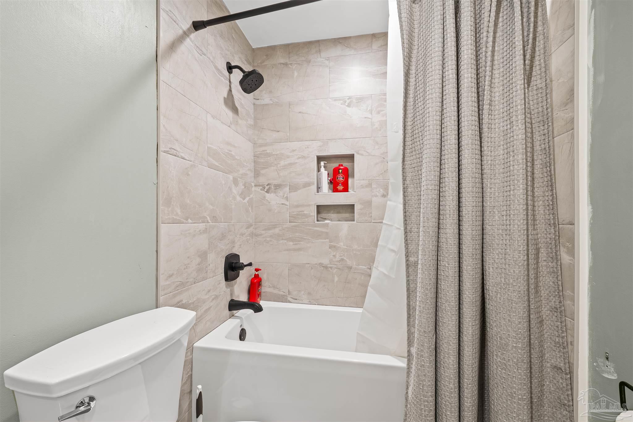 405 Silverthorn Rd, Gulf Breeze