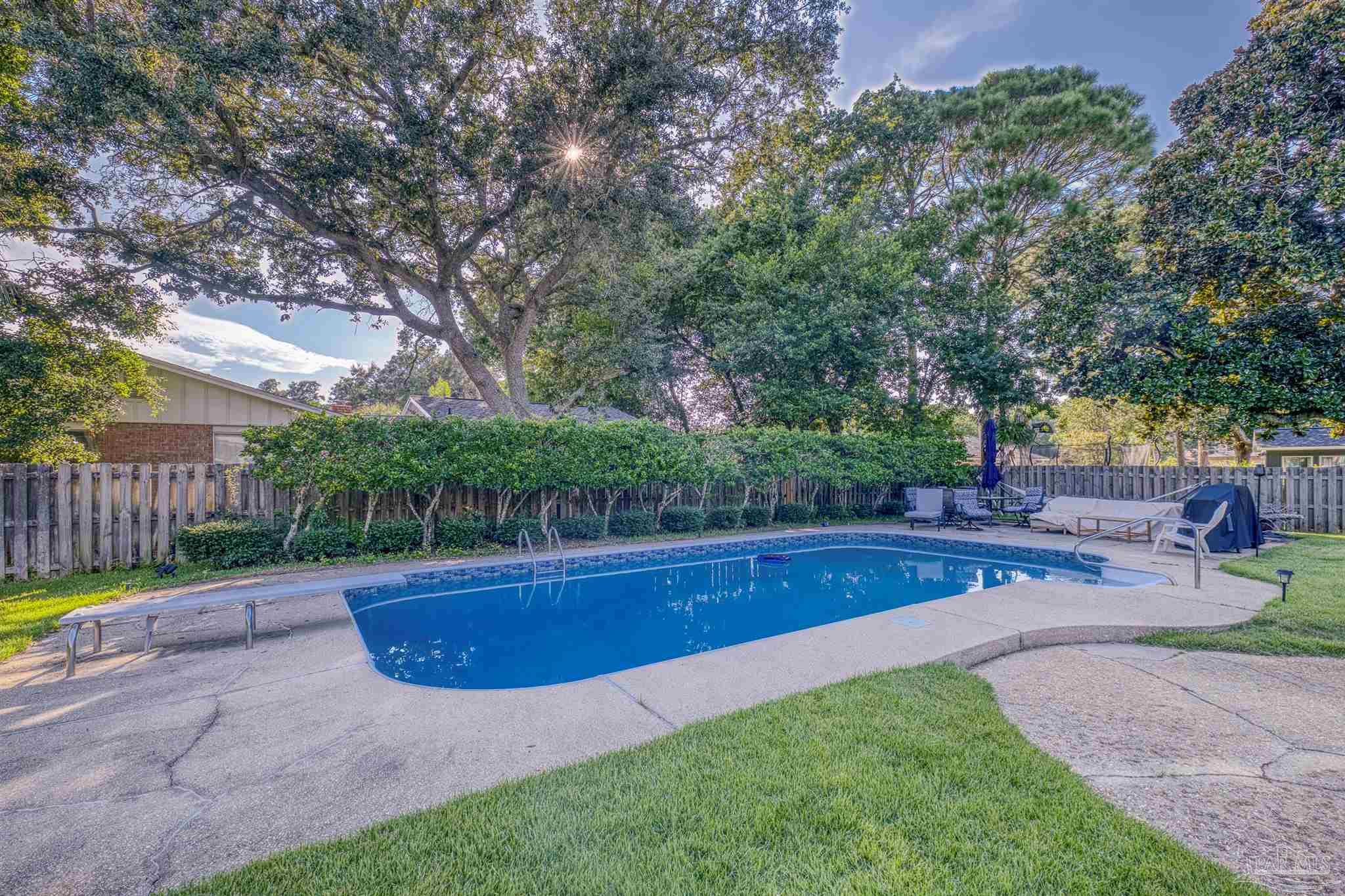 405 Silverthorn Rd, Gulf Breeze