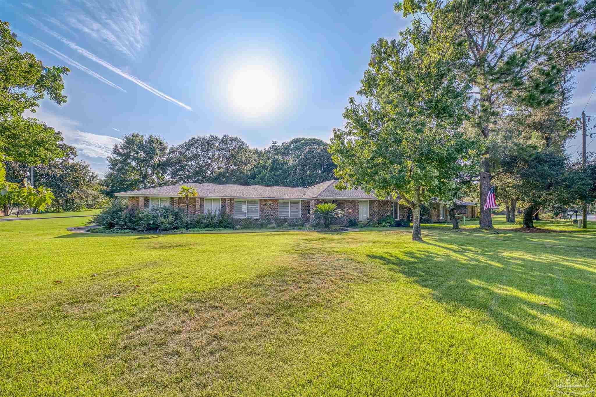 405 Silverthorn Rd, Gulf Breeze