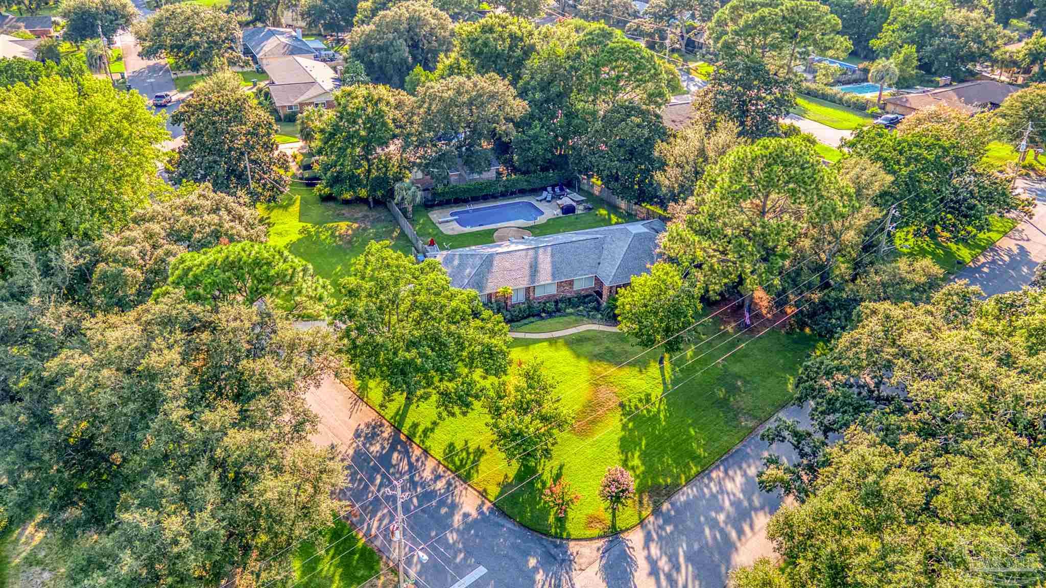 405 Silverthorn Rd, Gulf Breeze