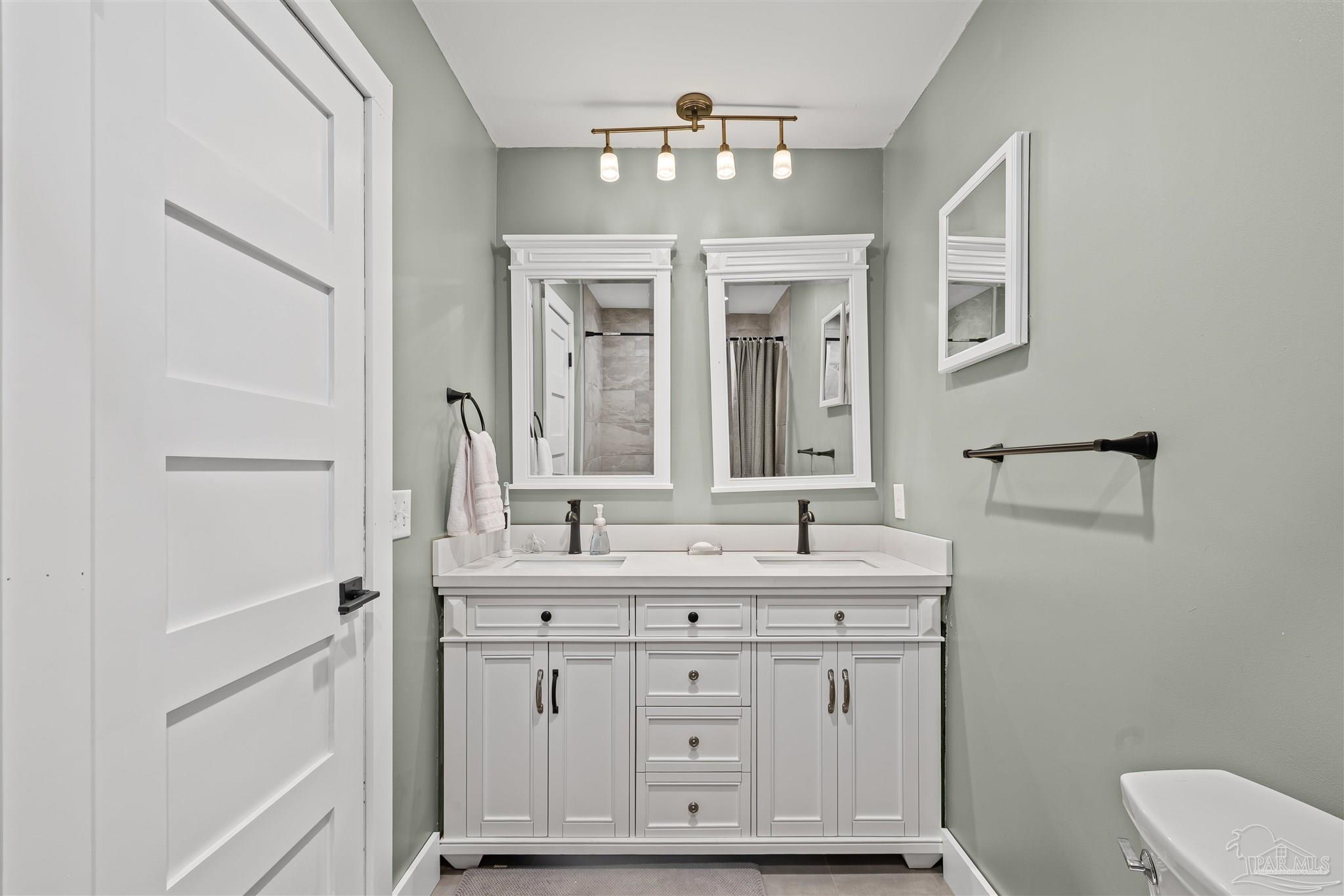 405 Silverthorn Rd, Gulf Breeze