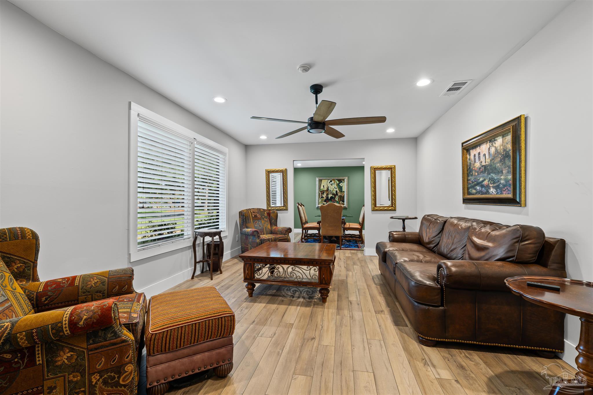 405 Silverthorn Rd, Gulf Breeze