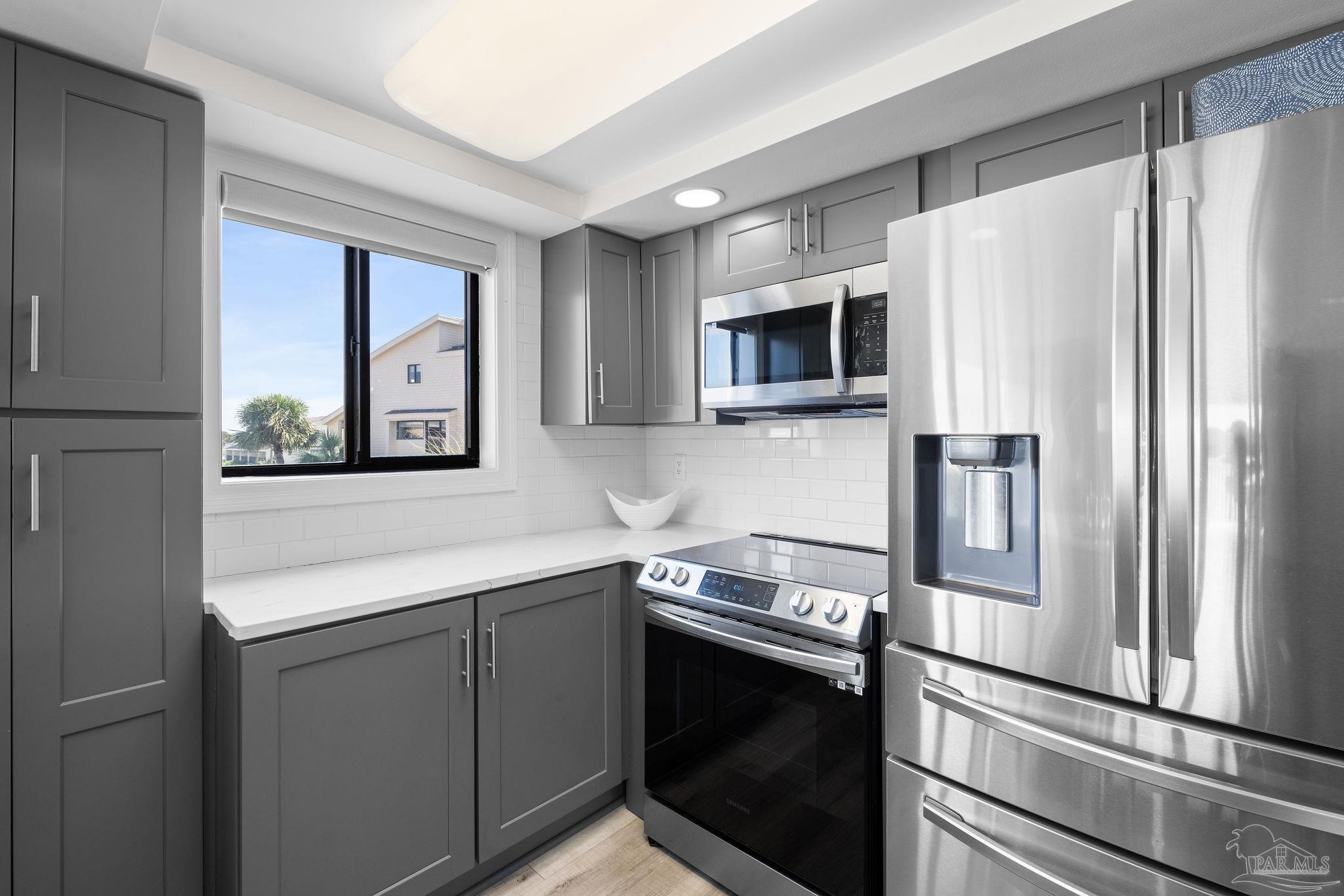 900 Ft Pickens Rd # 721
