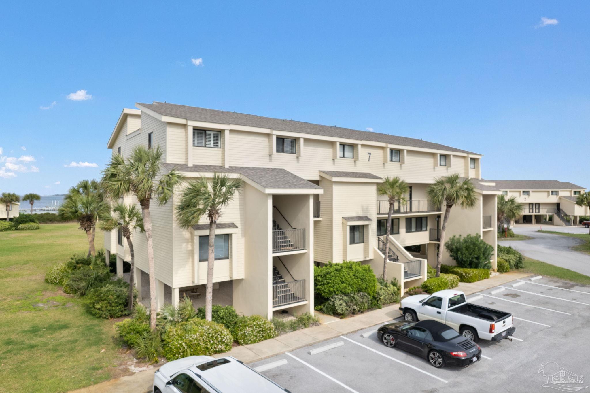 900 Ft Pickens Rd # 721