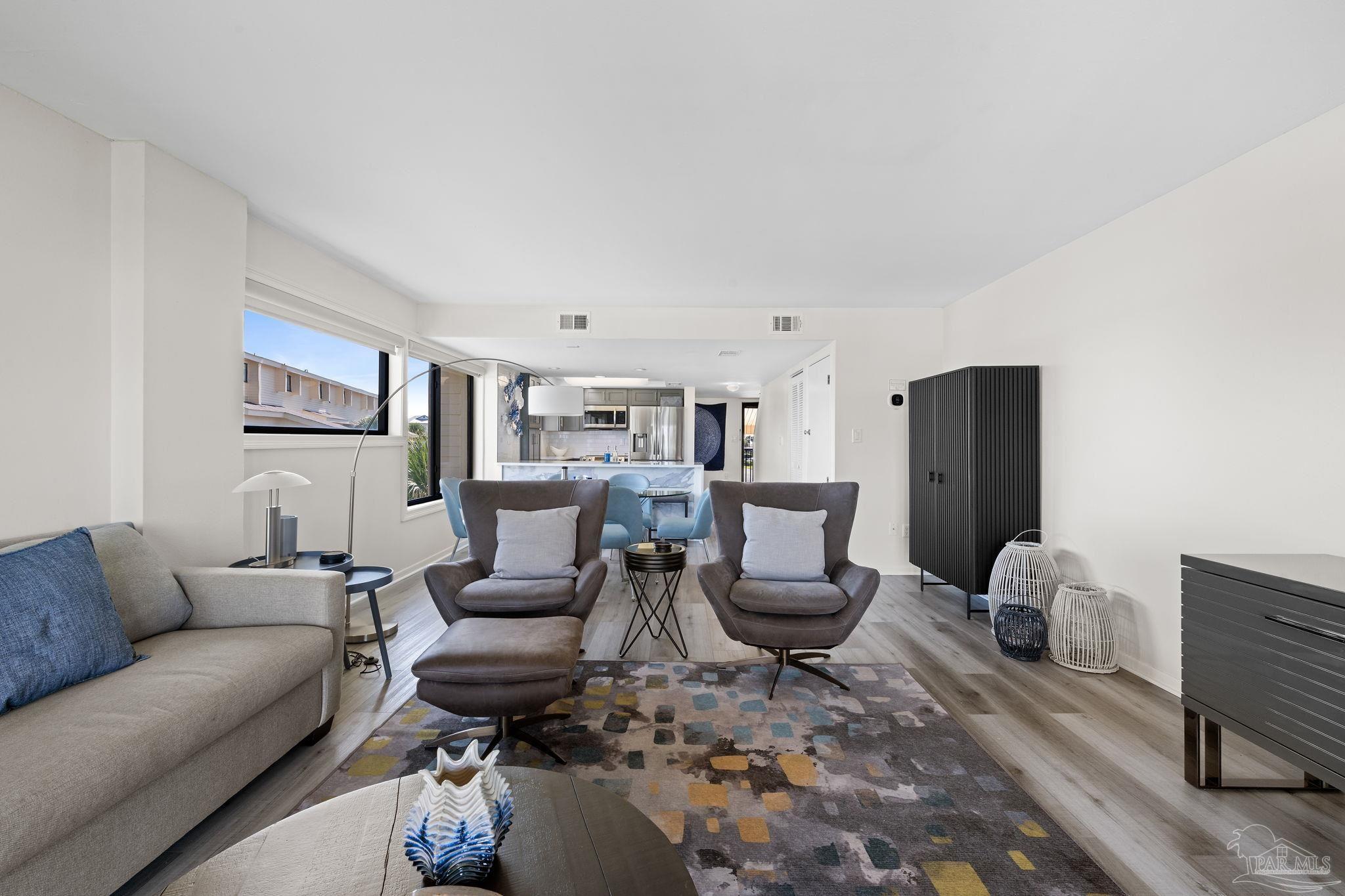900 Ft Pickens Rd # 721