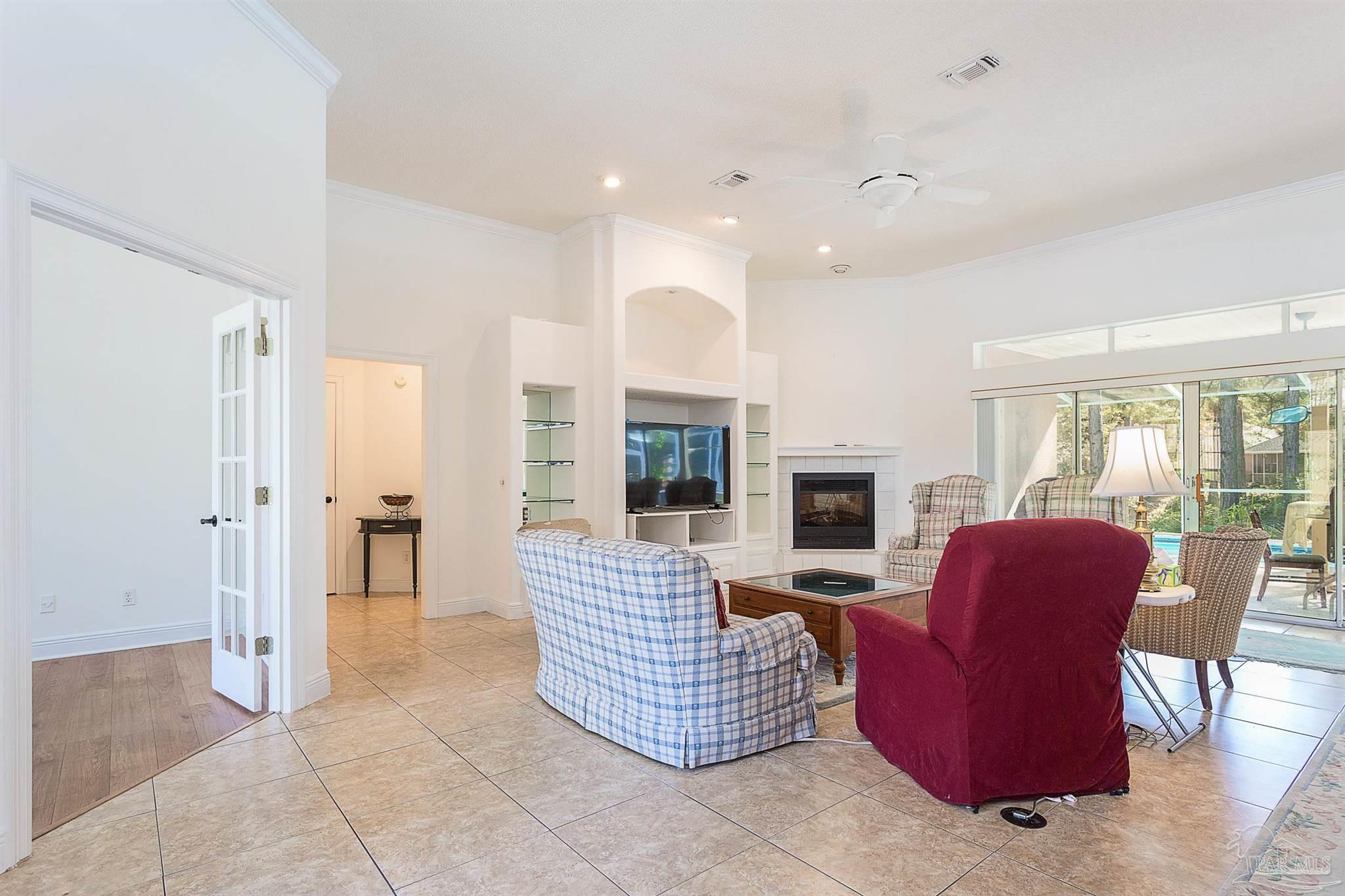 1284 Point East Cir