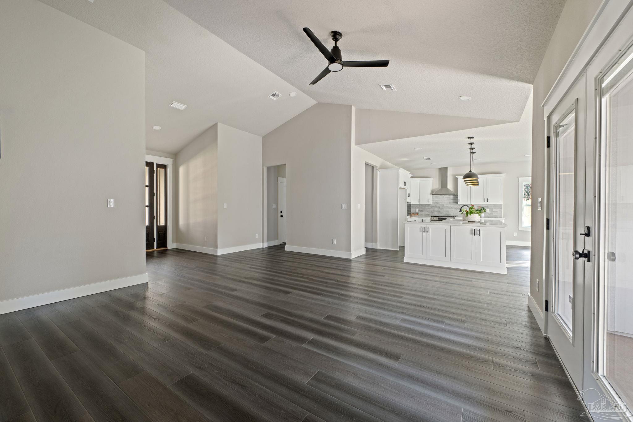 4623 Hickory Shores Blvd