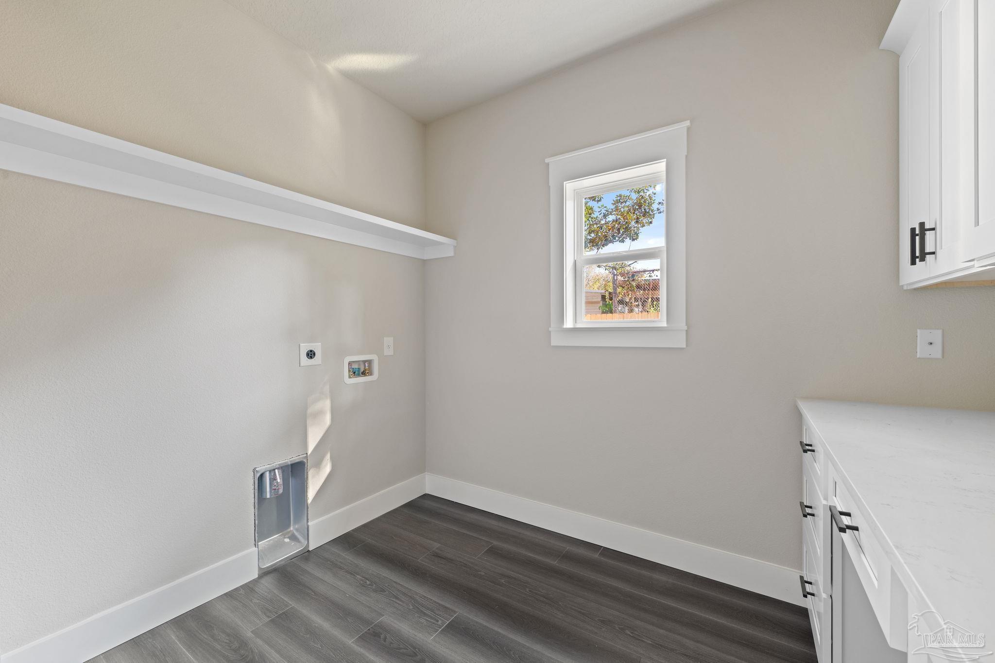 4623 Hickory Shores Blvd