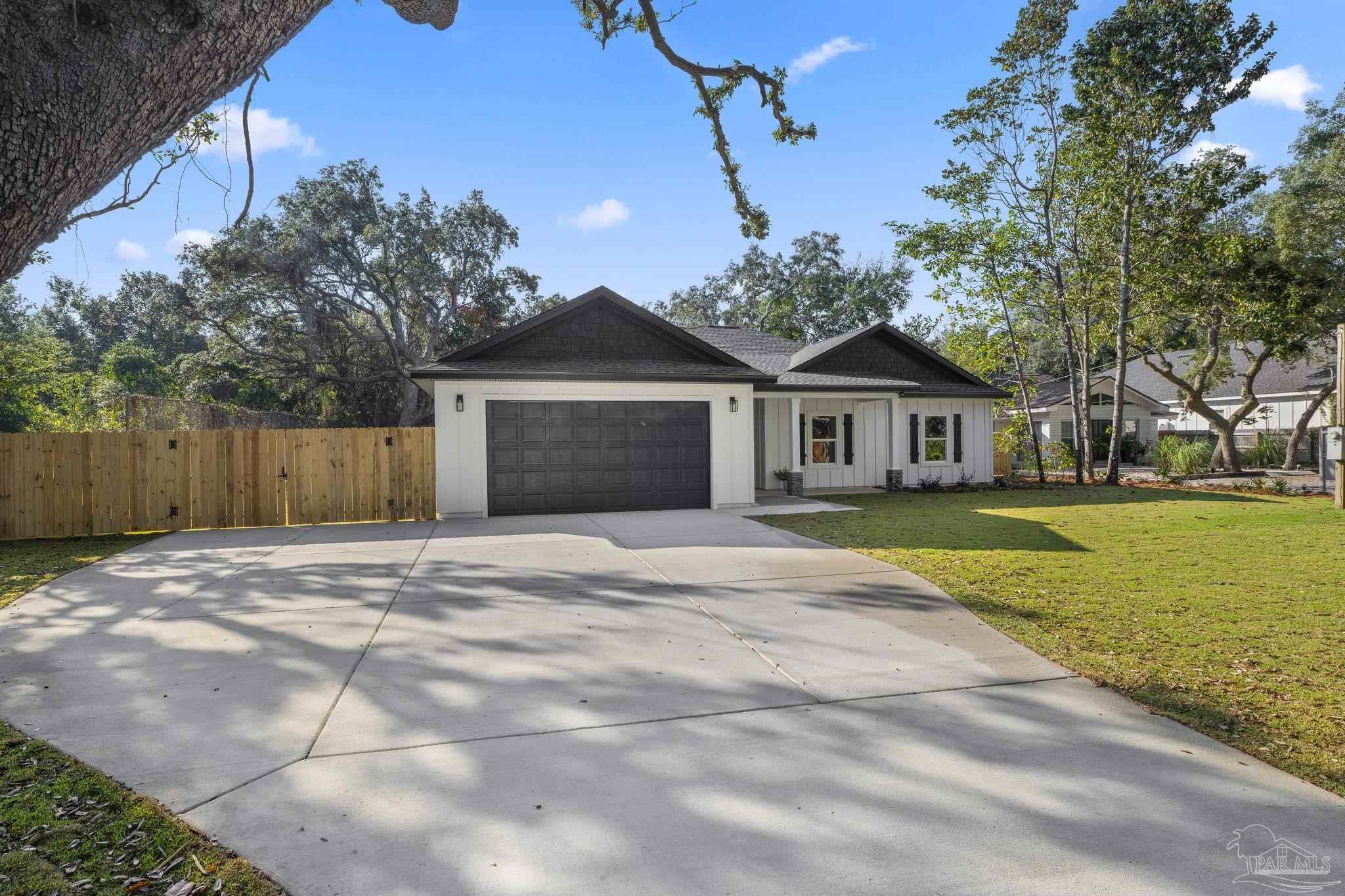 4623 Hickory Shores Blvd