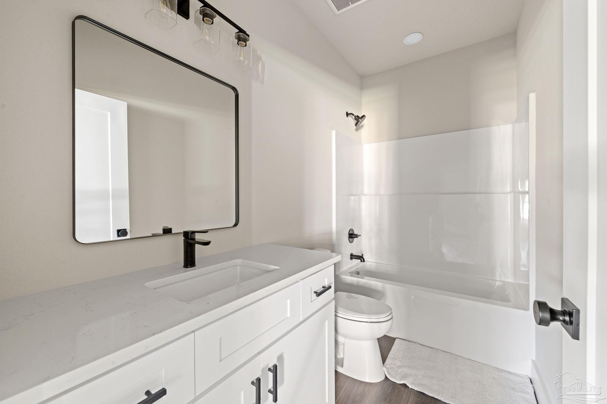 4623 Hickory Shores Blvd