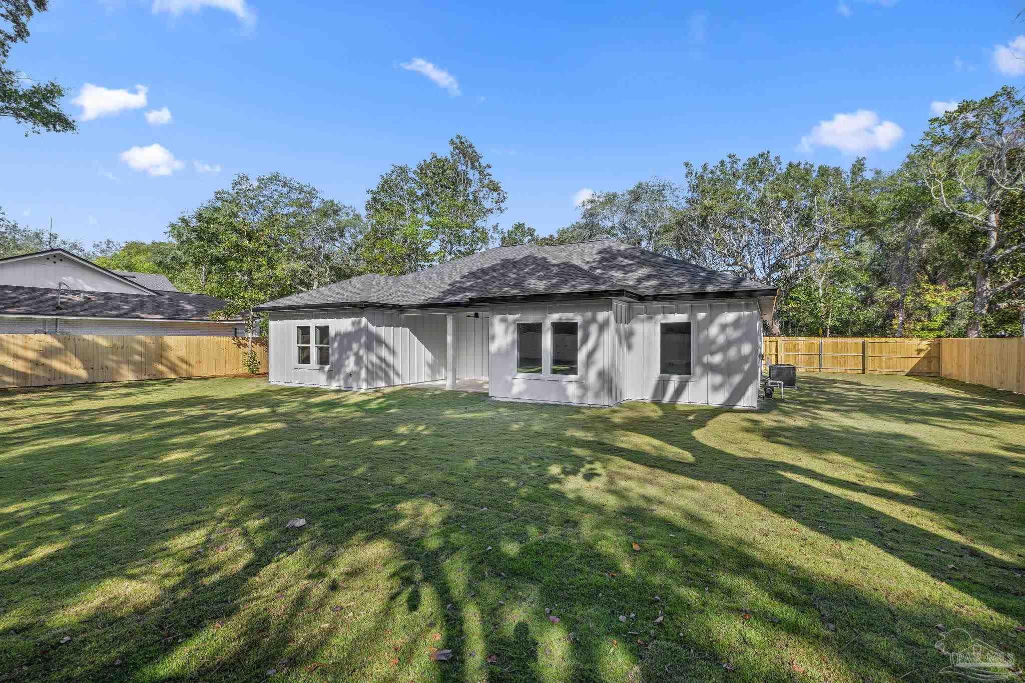 4623 Hickory Shores Blvd