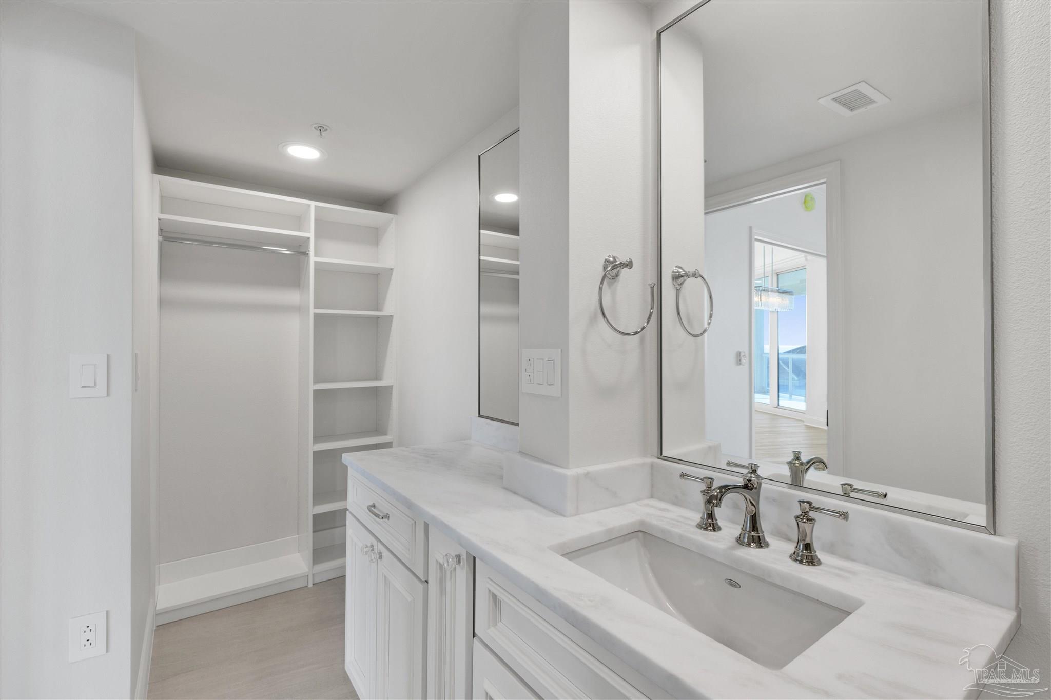 1 Portofino Dr # 507