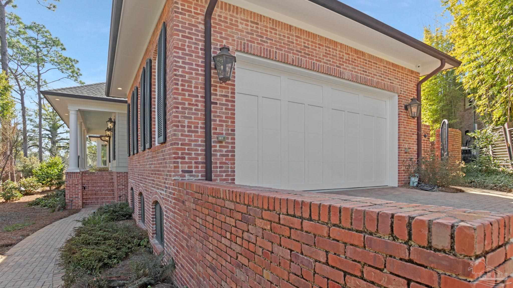 2701 Blackshear Ave