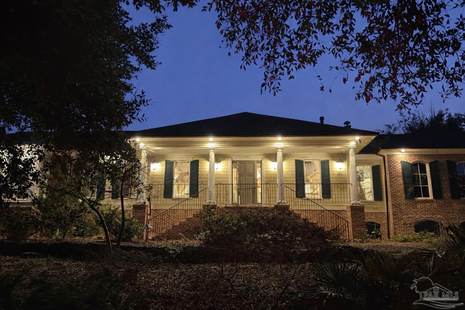 2701 Blackshear Ave