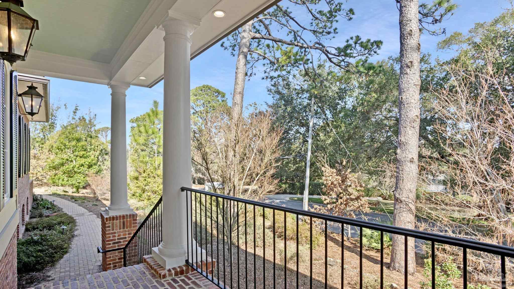2701 Blackshear Ave