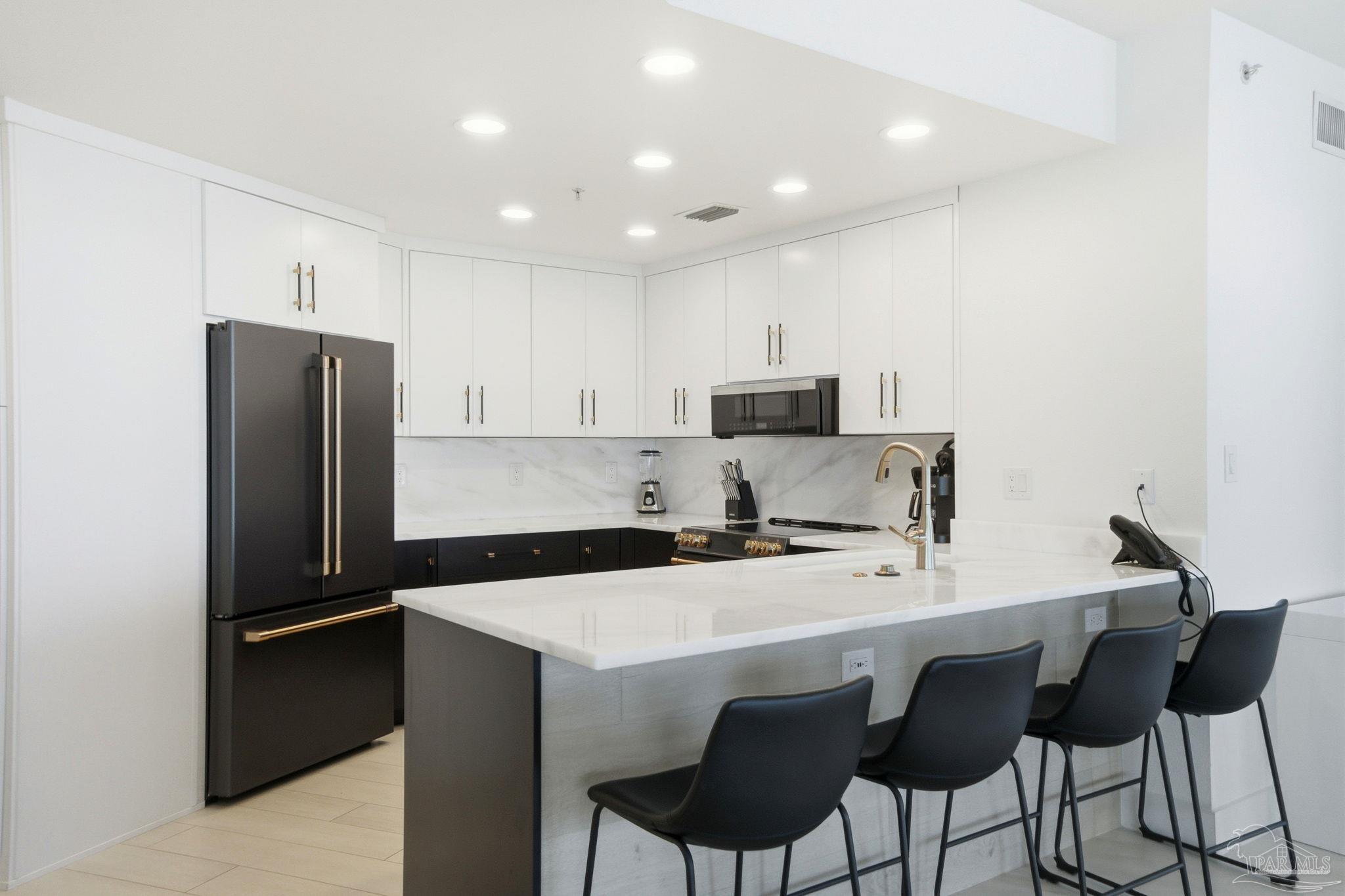 1 Portofino Dr # 904