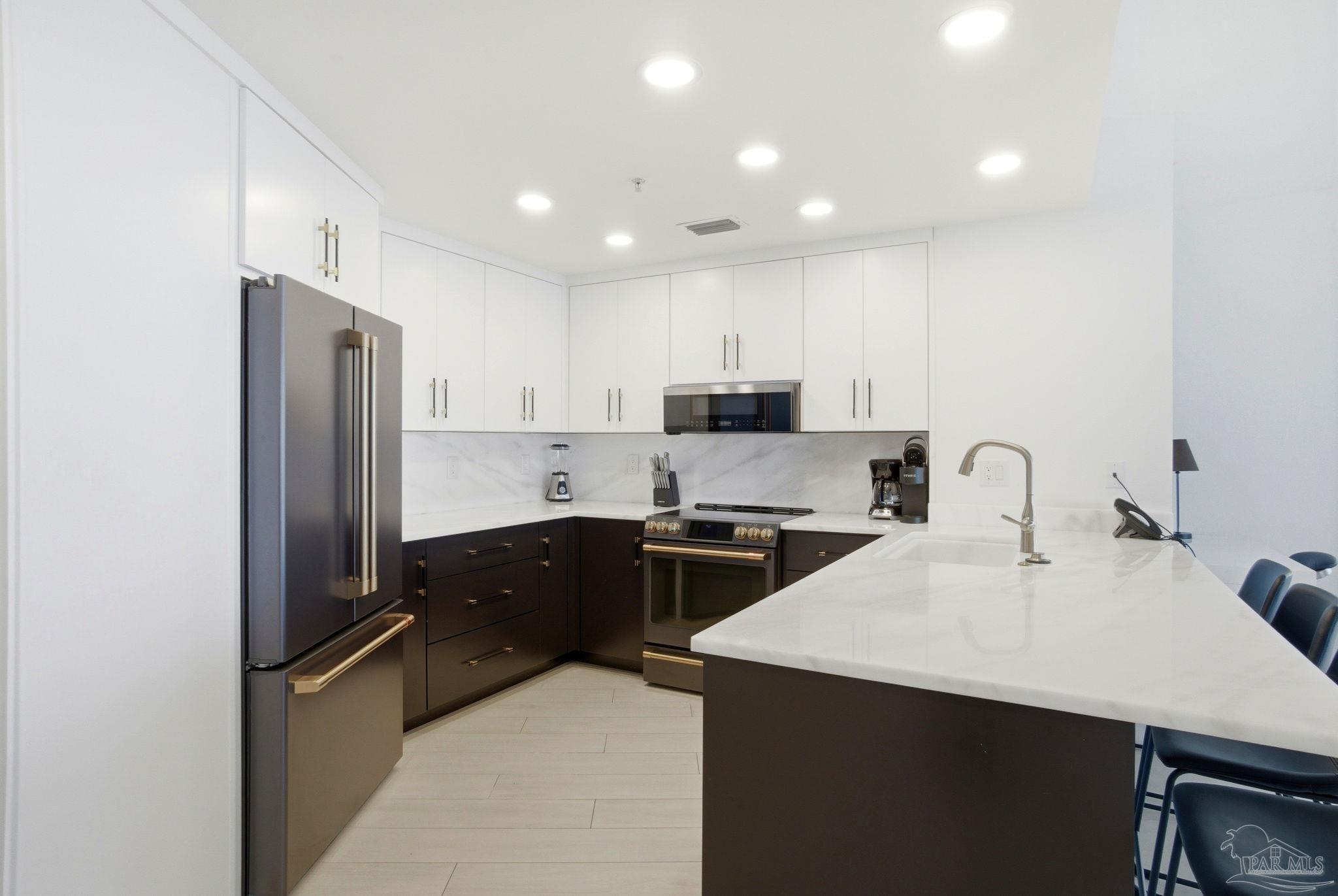 1 Portofino Dr # 904