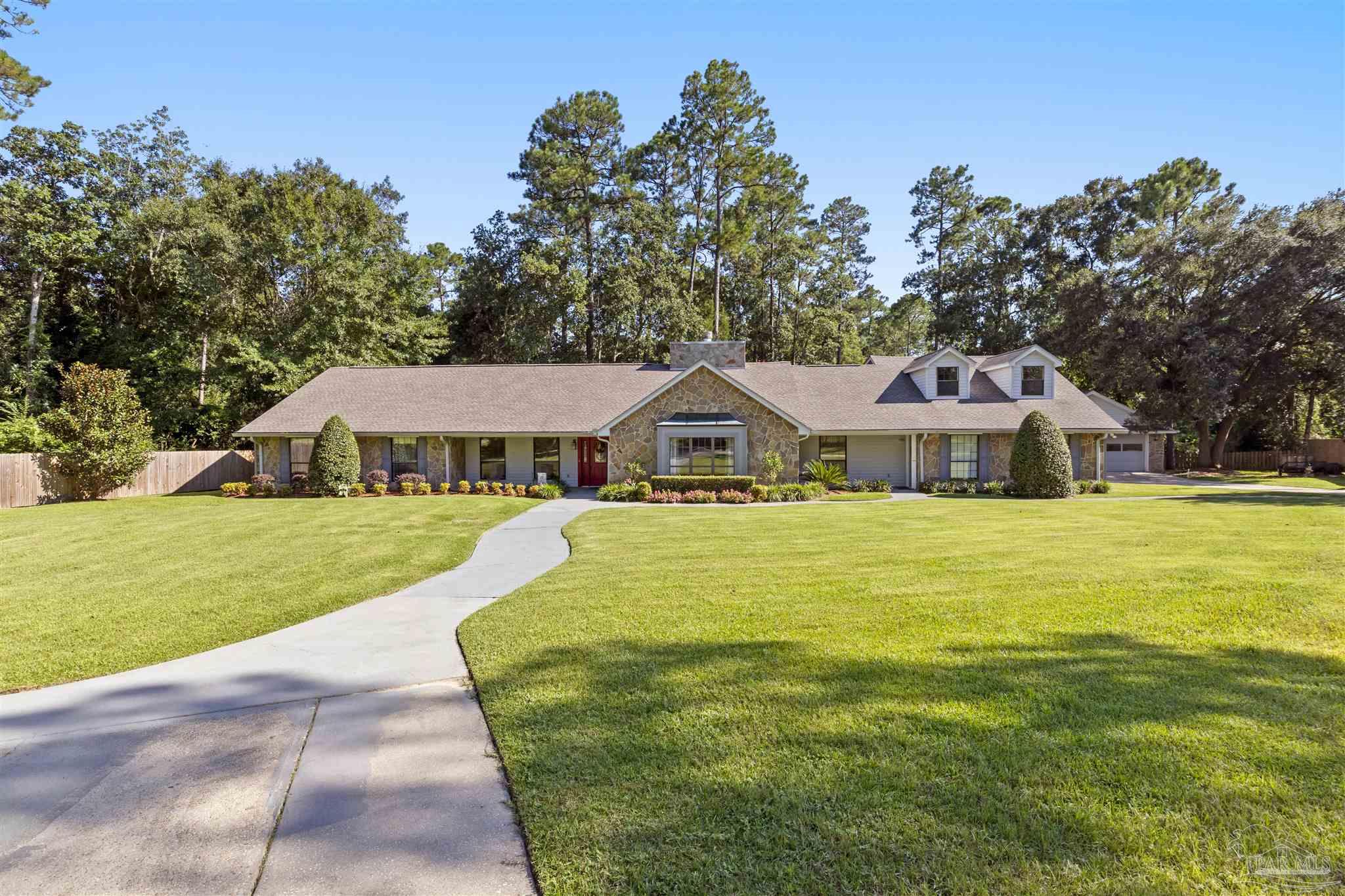 219 Man O War Cir