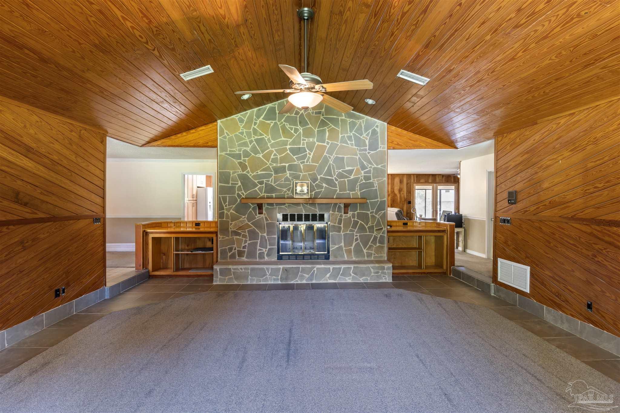 219 Man O War Cir