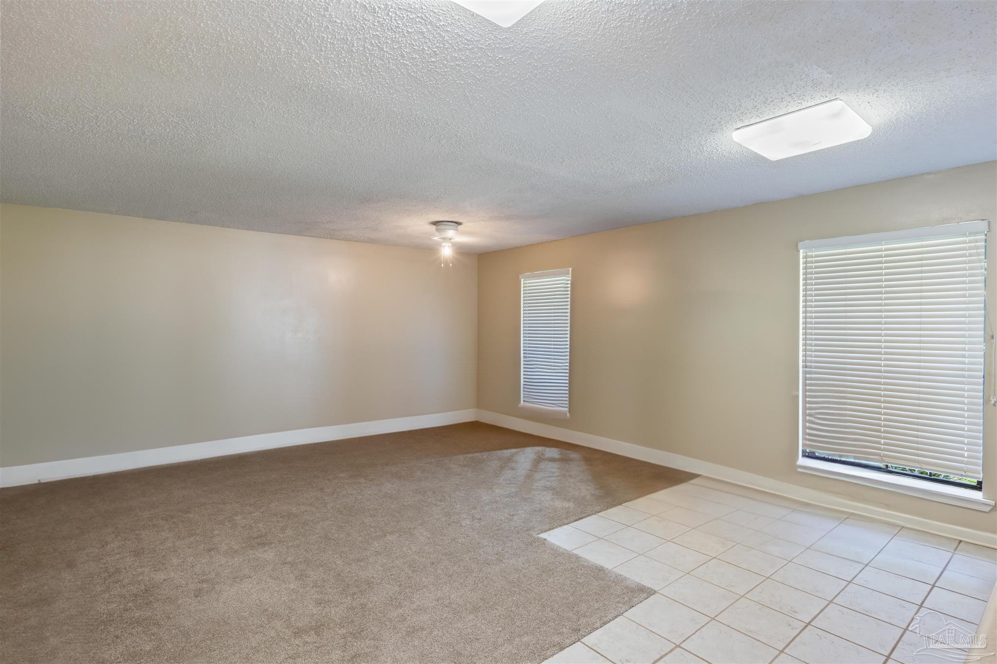 219 Man O War Cir