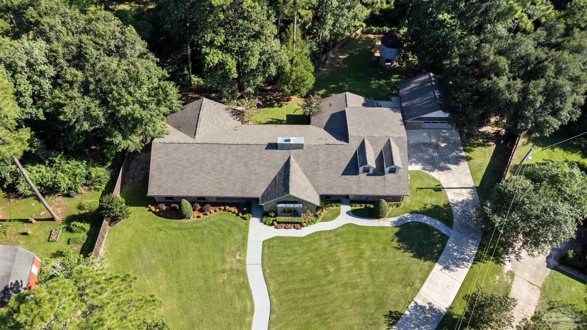 219 Man O War Cir