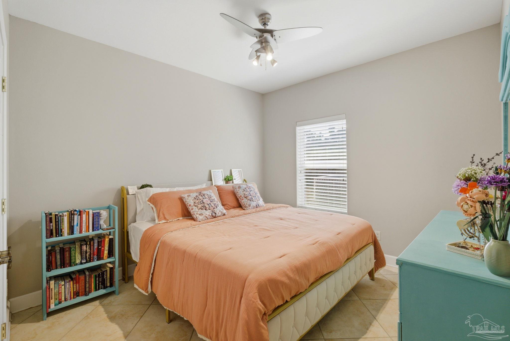 1621 Smugglers Cove Cir