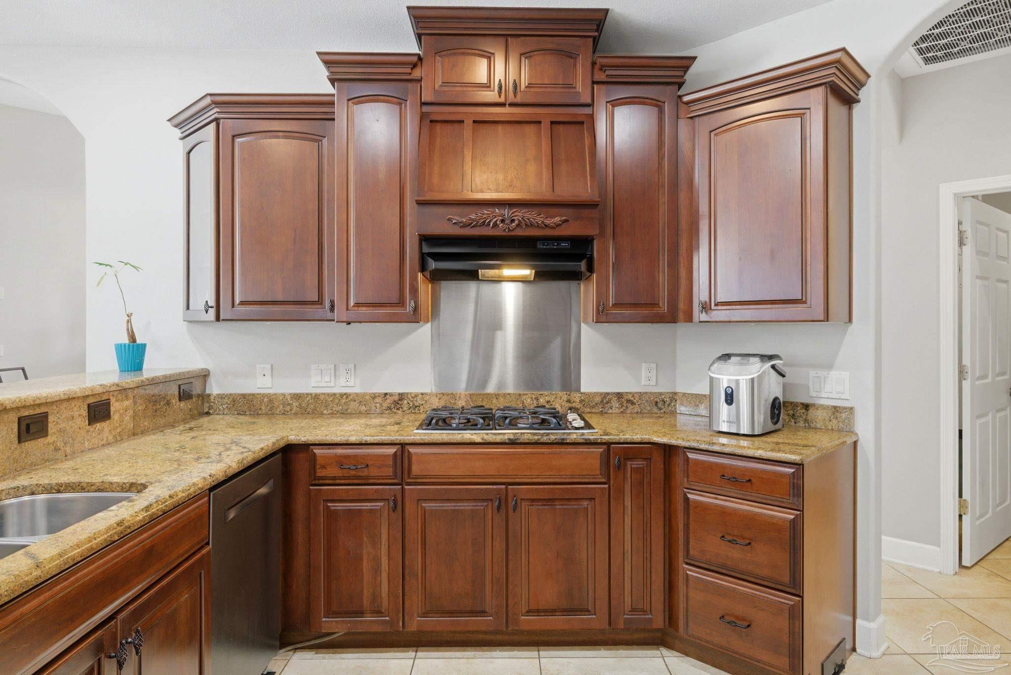 1621 Smugglers Cove Cir