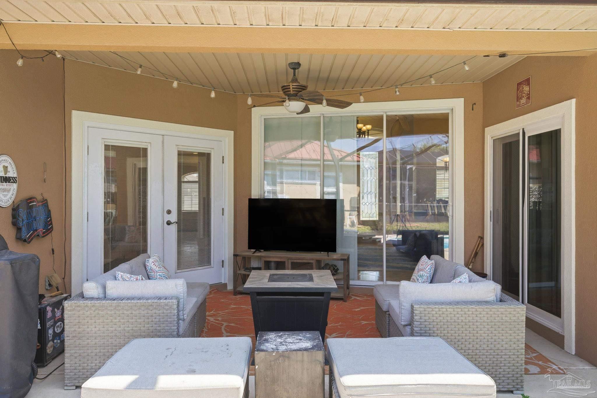 1621 Smugglers Cove Cir