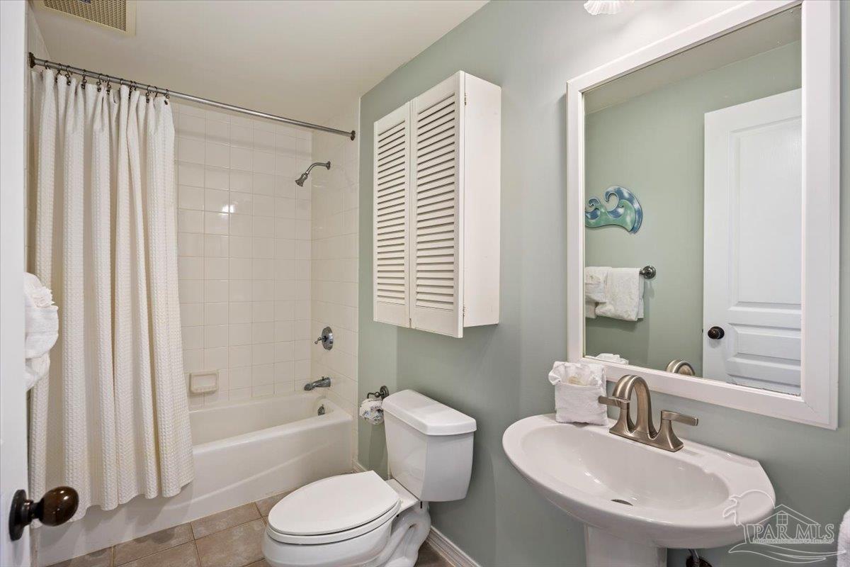 22 Via Deluna Dr # 304