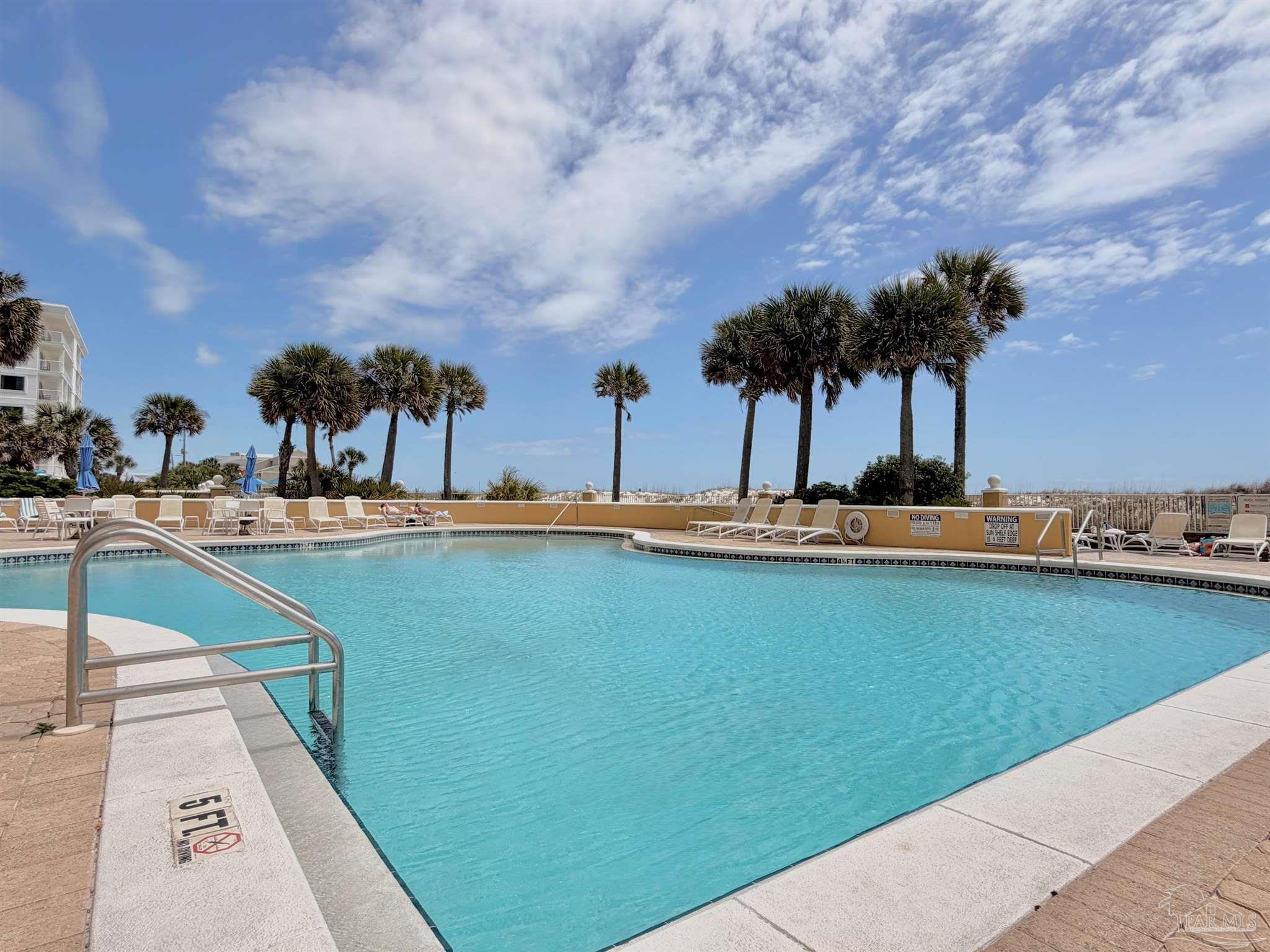 22 Via Deluna Dr # 304
