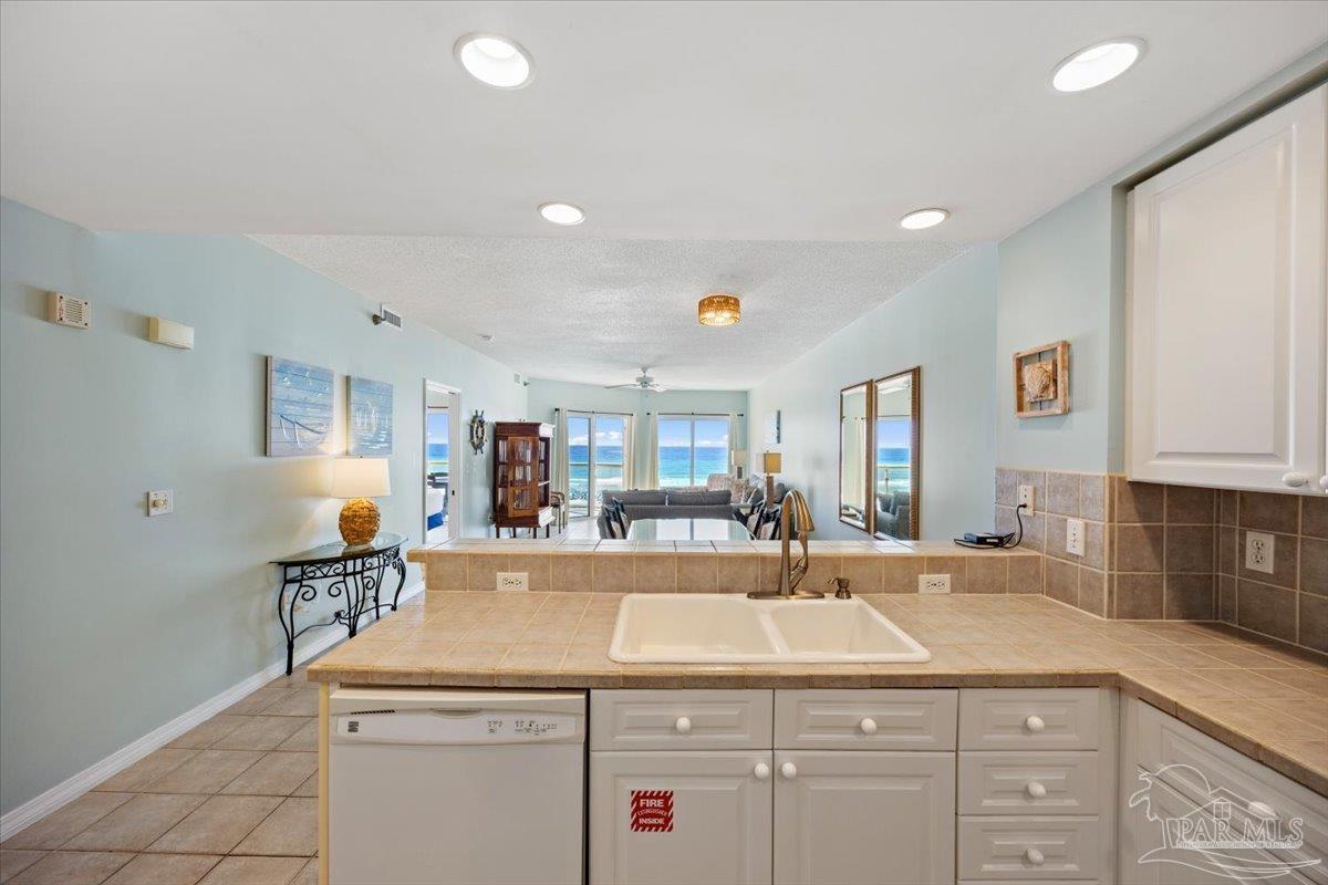 22 Via Deluna Dr # 304