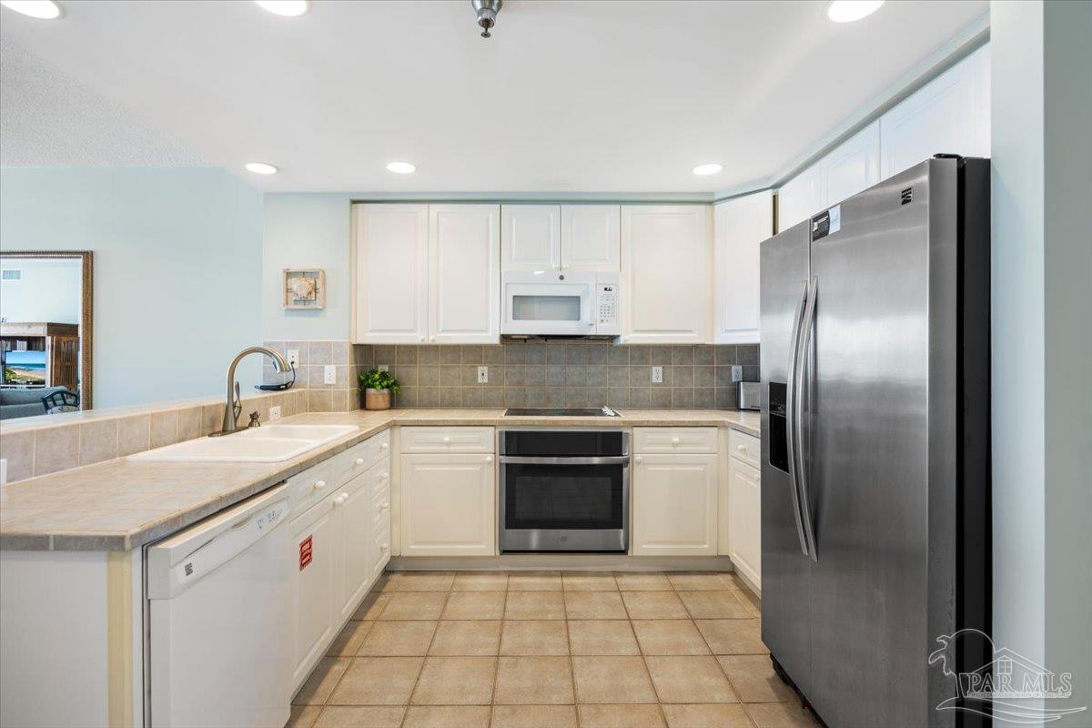 22 Via Deluna Dr # 304