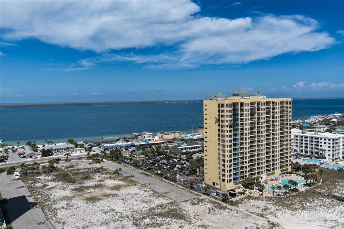 22 Via Deluna Dr # 304
