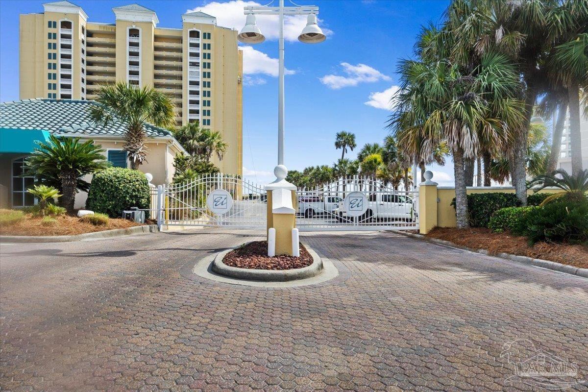 22 Via Deluna Dr # 304
