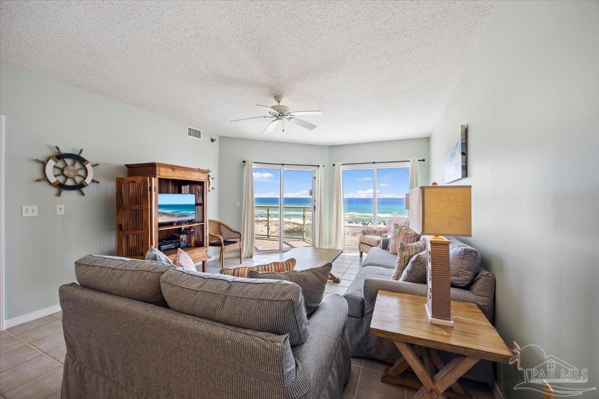 22 Via Deluna Dr # 304